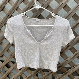 Garage | Short sleeve gray crop top